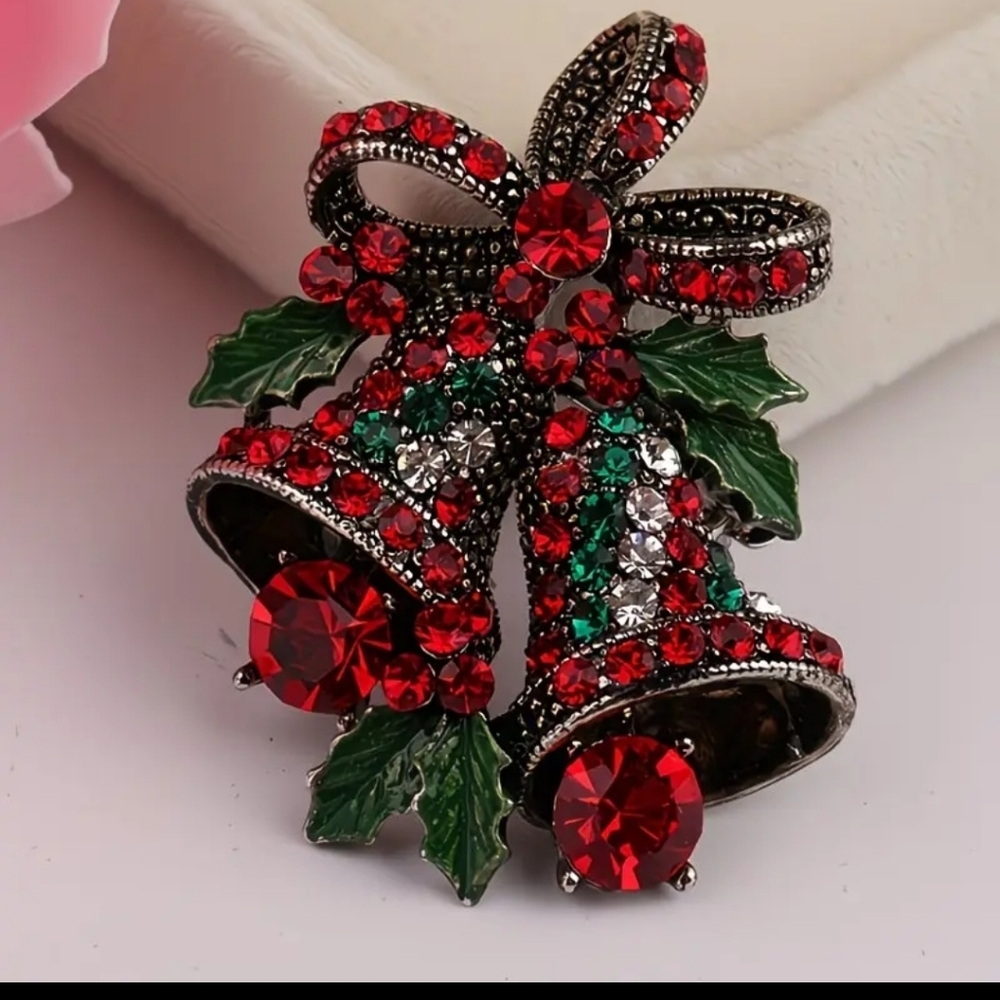 🆕️🎄 RHINESTONE BELLS & BOW CHRISTMAS BROOCH PIN🎄